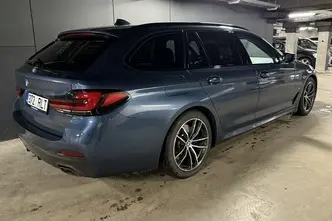 BMW 530, 3.0, 210 kW, гибрид, автомат, полный привод