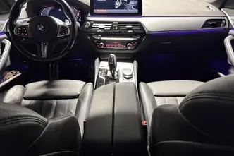 BMW 530, 3.0, 210 kW, гибрид, автомат, полный привод