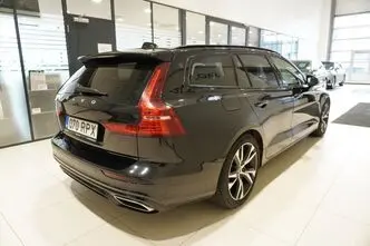 Volvo V60, 2.0, 145 kW, hybrid, automatic, front-wheel drive