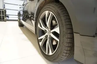 Volvo V60, 2.0, 145 kW, hybrid, automatic, front-wheel drive