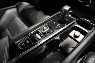 Volvo V60, 2.0, 145 kW, hybrid, automatic, front-wheel drive