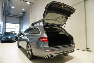 Mercedes-Benz E 220, 2.0, 143 kW, diesel, automatic, four-wheel drive