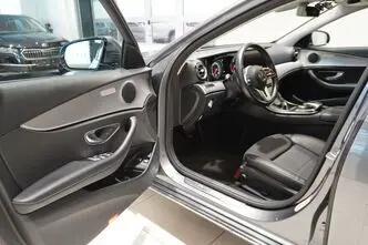 Mercedes-Benz E 220, 2.0, 143 kW, diesel, automatic, four-wheel drive