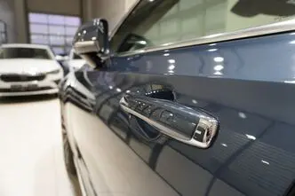Volvo S90, 2.0, 173 kW, hybrid, automatic, four-wheel drive