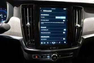 Volvo S90, 2.0, 173 kW, hybrid, automatic, four-wheel drive
