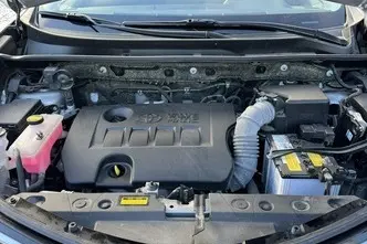 Toyota RAV4, 2.0, 112 kW, бензин, механическая, полный привод