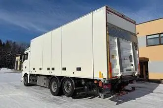 MAN TGX 26.560 6x2 + RETARDER + CARRIER SUPRA 1150, 412 kW, diesel, automatic
