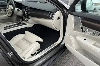 Volvo V90 Cross Country, 2.0, 173 kW, diesel, automatic, four-wheel drive