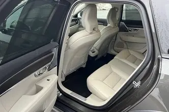 Volvo V90 Cross Country, 2.0, 173 kW, diesel, automatic, four-wheel drive