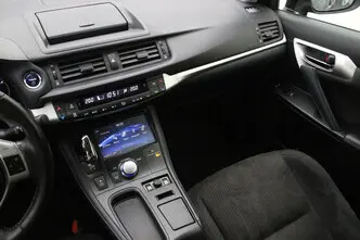 Lexus CT 200h, 1.8, 73 kW, гибрид, автомат, передний привод