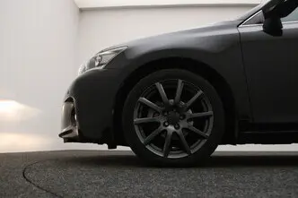 Lexus CT 200h, 1.8, 73 kW, гибрид, автомат, передний привод