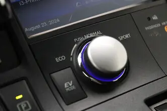 Lexus CT 200h, 1.8, 73 kW, гибрид, автомат, передний привод