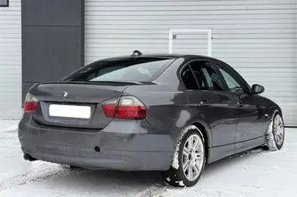 BMW 325, bensiin, manuaal, tagavedu