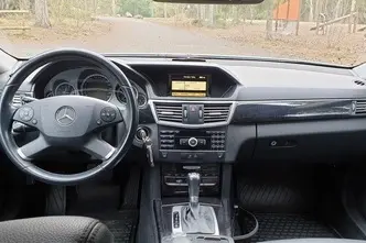 Mercedes-Benz E 200, 2.1, 100 kW, дизель, автомат, задний привод