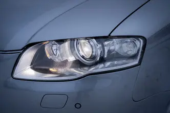 Audi A4, 103 kW, diesel, automatic, front-wheel drive