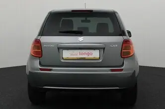 Suzuki SX4, 1.5, 82 kW, бензин, механическая, передний привод