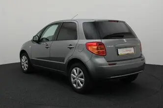 Suzuki SX4, 1.5, 82 kW, бензин, механическая, передний привод
