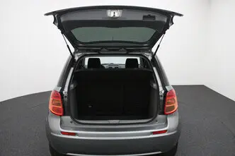 Suzuki SX4, 1.5, 82 kW, бензин, механическая, передний привод