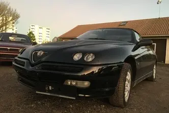 Alfa Romeo Spider, 1.8, 107 kW, бензин, механическая, передний привод