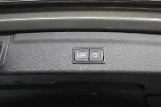 Audi Q3, 1.4, 110 kW, pistikhübriid, automaat, esivedu
