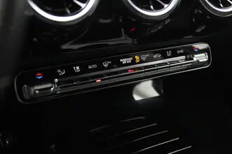 Mercedes-Benz A 220, 2.0, 140 kW, бензин, автомат, передний привод