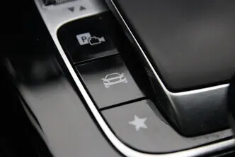 Mercedes-Benz A 220, 2.0, 140 kW, бензин, автомат, передний привод