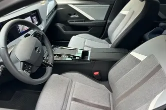 Opel Astra, 1.6, 110 kW, plug-in hybrid, automatic, front-wheel drive