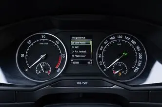 Škoda Superb, 2.0, 110 kW, diesel, automatic, front-wheel drive