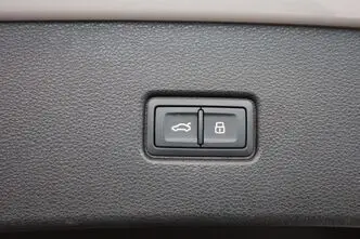 Audi Q5, 2.0, 195 kW, подключаемый гибрид, автомат, полный привод