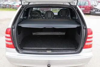 Mercedes-Benz C 180, бензин, автомат, задний привод