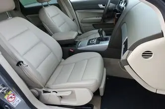 Audi A6, bensiin, manuaal, esivedu