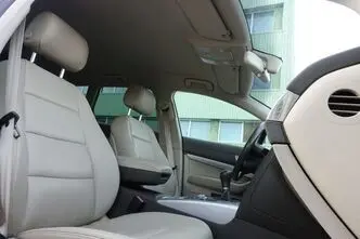 Audi A6, bensiin, manuaal, esivedu