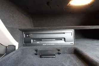 Audi A6, bensiin, manuaal, esivedu