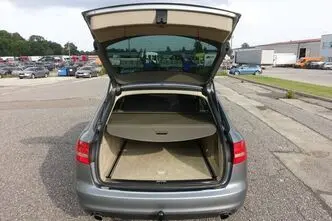 Audi A6, bensiin, manuaal, esivedu