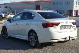 Toyota Avensis, 2.0, 105 kW, diesel, manual, front-wheel drive