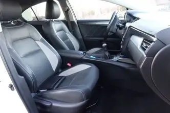 Toyota Avensis, 2.0, 105 kW, diesel, manual, front-wheel drive
