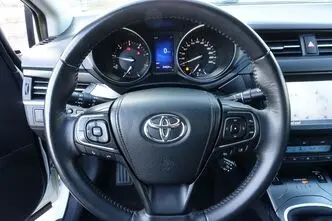 Toyota Avensis, 2.0, 105 kW, diesel, manual, front-wheel drive