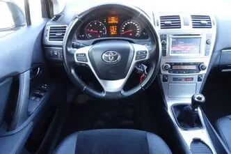 Toyota Avensis, 2.0, 91 kW, diesel, manual, front-wheel drive