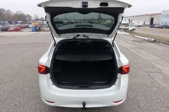 Toyota Avensis, 2.0, 105 kW, diesel, manual, front-wheel drive