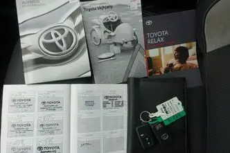 Toyota Avensis, 2.0, 105 kW, diesel, manual, front-wheel drive