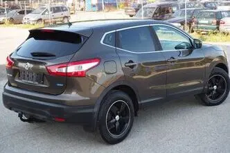 Nissan Qashqai, 1.5, 81 kW, diesel, manual, front-wheel drive