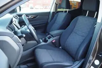 Nissan Qashqai, 1.5, 81 kW, diesel, manual, front-wheel drive