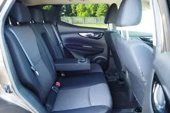 Nissan Qashqai, 1.5, 81 kW, diesel, manual, front-wheel drive