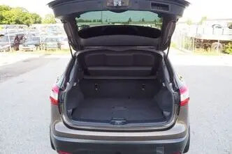 Nissan Qashqai, 1.5, 81 kW, diesel, manual, front-wheel drive