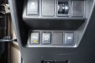 Nissan Qashqai, 1.5, 81 kW, diesel, manual, front-wheel drive