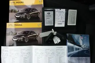 Opel Insignia, 2.0, 96 kW, дизель, механическая, передний привод