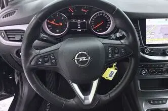 Opel Astra, 1.6, 100 kW, дизель, механическая, передний привод