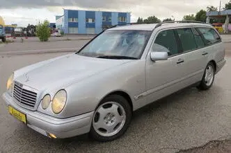 Mercedes-Benz E 200, бензин, механическая, задний привод