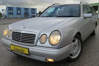 Mercedes-Benz E 200, бензин, механическая, задний привод