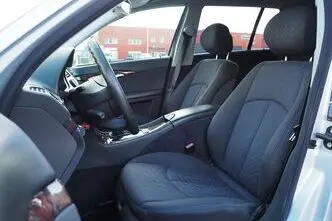 Mercedes-Benz E 220, 2.1, 110 kW, diesel, automatic, rear-wheel drive